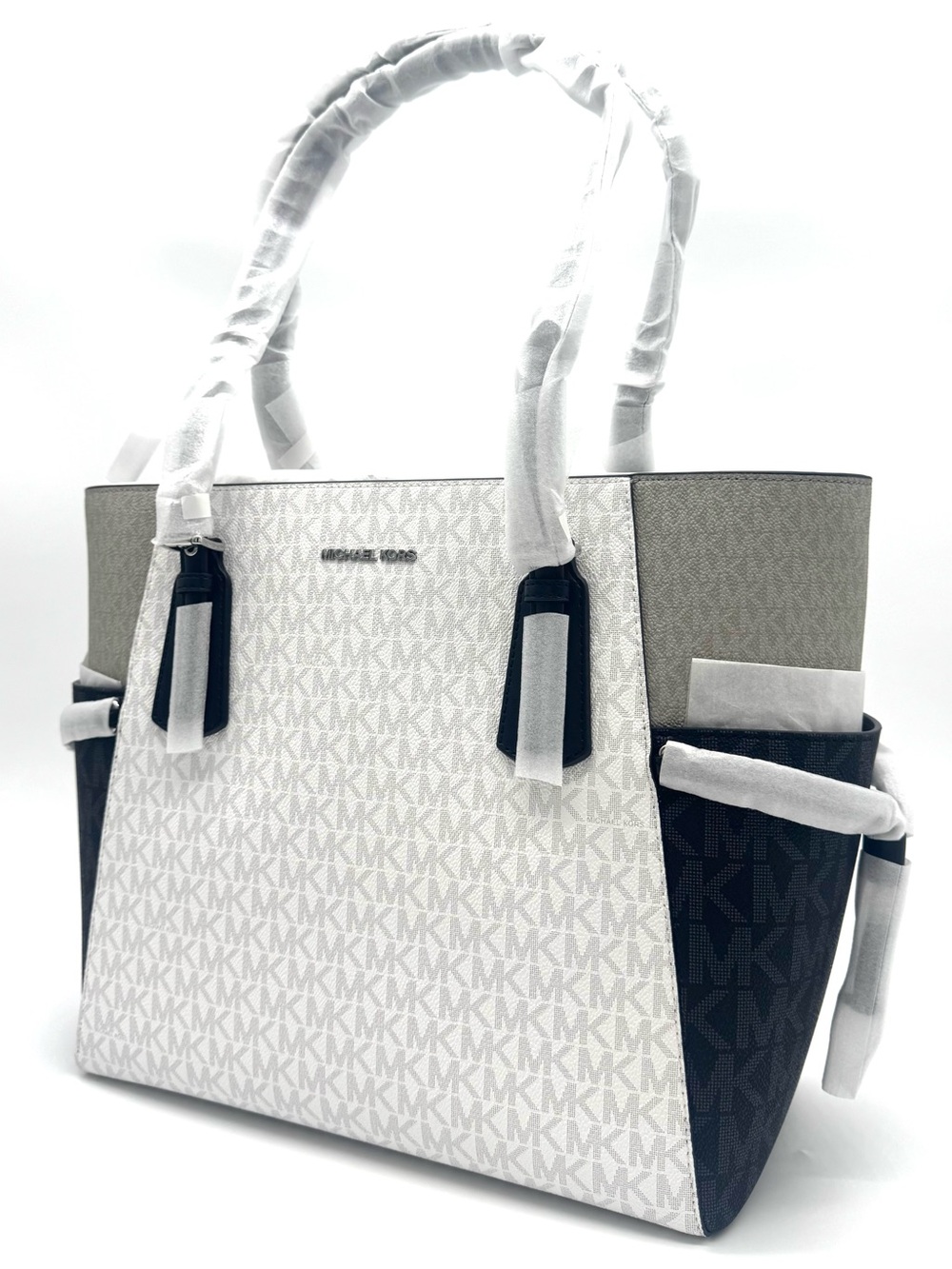Michael Kors Voyager Large Color-Block Signature Logo Tote Bag - Optic White